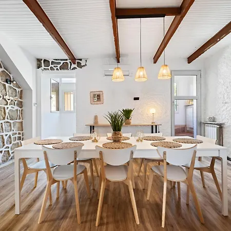 別荘 Maison De Familiale, 5 Chambres, Terrasse, A 20 Minutes Du Centre ニース